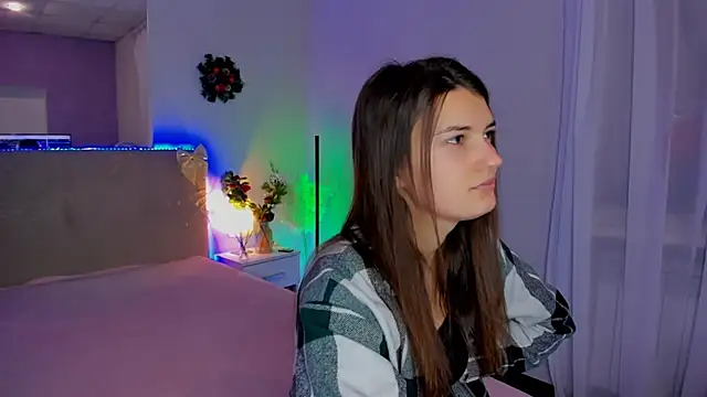 Laura Leee online show from January 17, 2026, 5:56 am