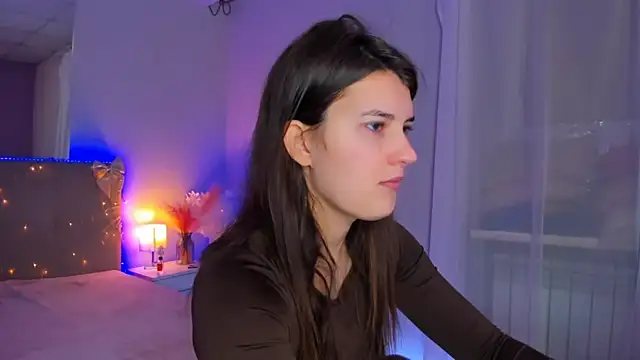 Laura Leee online show from March 1, 2026, 6:15 am