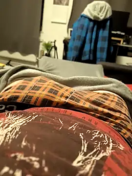 OdinWolf1990 online show from March 22, 2025, 4:24 am