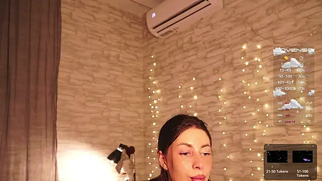 Snapshot of ___art chatting on December 20, 2024, 5:29 pm art online show from December 20, 2024, 5:29 pm