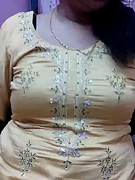 Snapshot of Urmila_bhabhii chatting on January 31, 2025, 3:44 pm Urmila bhabhii online show from January 31, 2025, 3:44 pm