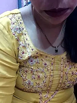 Snapshot of Urmila_bhabhii chatting on March 8, 2025, 4:39 pm Urmila bhabhii online show from March 8, 2025, 4:39 pm