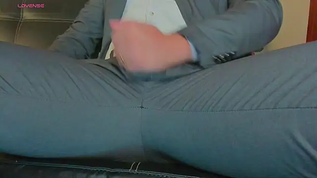 MrLonely02 online show from December 17, 2024, 11:38 pm