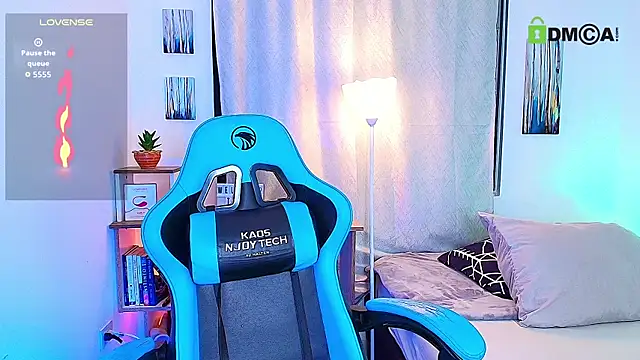 aron wi online show from October 10, 2025, 3:27 am