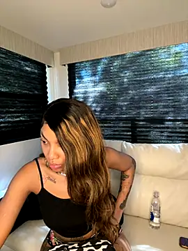 butterflybootyy online show from September 13, 2025, 3:23 pm