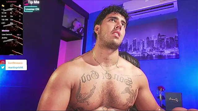 JACOB MARTINS online show from December 17, 2025, 7:53 pm