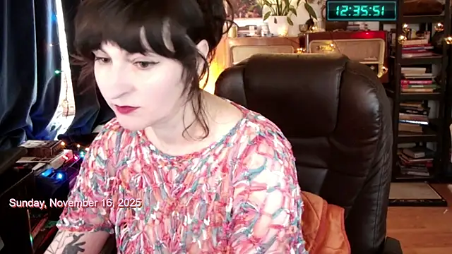 Snapshot of 404girlnotfound chatting on November 16, 2025, 11:38 am 404girlnotfound online show from November 16, 2025, 11:38 am