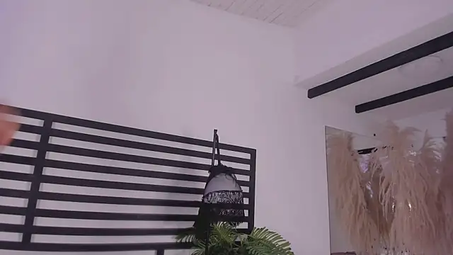 ariana rosse   online show from January 12, 2025, 5:44 pm