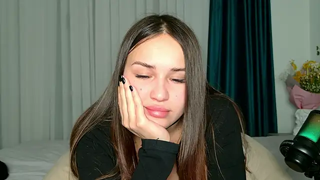 Snapshot of Brenda_M00n chatting on March 15, 2025, 4:32 pm Brenda M00n online show from March 15, 2025, 4:32 pm