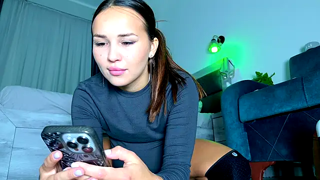 Snapshot of Brenda_M00n chatting on October 25, 2025, 2:56 pm Brenda M00n online show from October 25, 2025, 2:56 pm