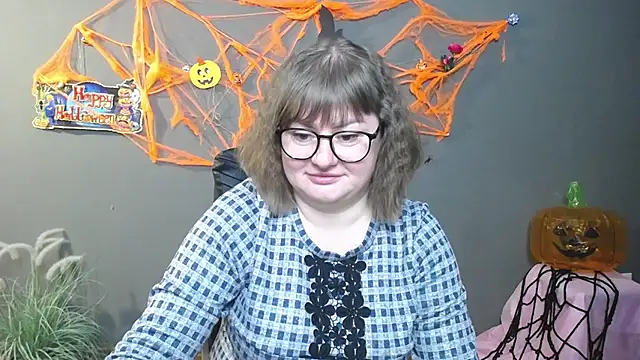 ZannaDreil online show from October 31, 2025, 7:04 pm