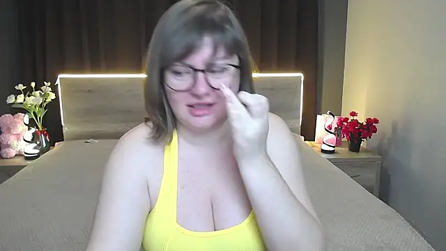 ZannaDreil online show from November 19, 2025, 7:14 pm