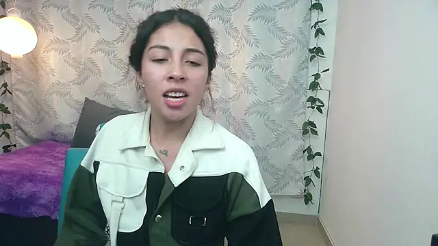 Snapshot of Mya_paris chatting on January 12, 2025, 2:03 am Mya paris online show from January 12, 2025, 2:03 am