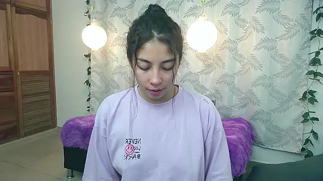 Snapshot of Mya_paris chatting on January 23, 2025, 1:51 am Mya paris online show from January 23, 2025, 1:51 am