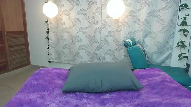 Snapshot of Mya_paris chatting on February 5, 2025, 1:58 am Mya paris online show from February 5, 2025, 1:58 am