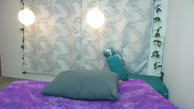 Snapshot of Mya_paris chatting on February 5, 2025, 4:59 am Mya paris online show from February 5, 2025, 4:59 am