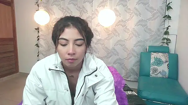 Snapshot of Mya_paris chatting on February 6, 2025, 7:24 am Mya paris online show from February 6, 2025, 7:24 am