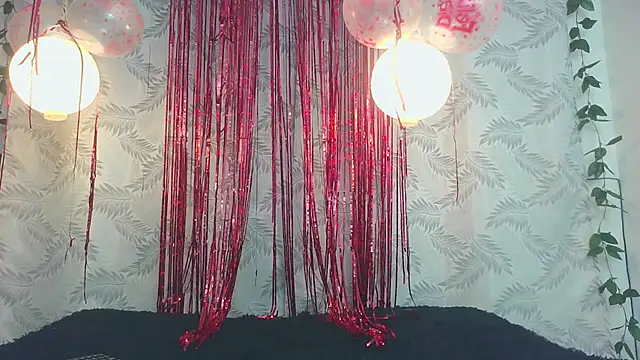 Snapshot of Mya_paris chatting on February 15, 2025, 5:41 am Mya paris online show from February 15, 2025, 5:41 am