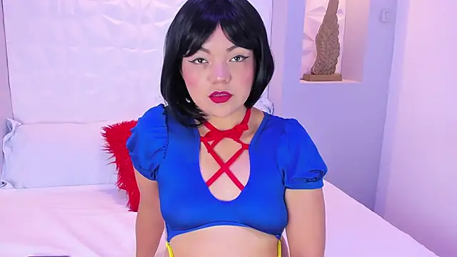 EmilyRouss  online show from October 1, 2025, 7:20 pm