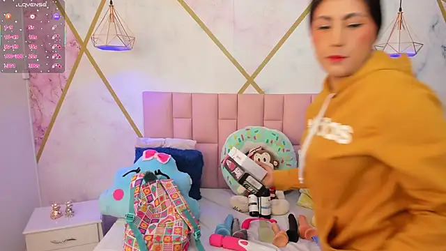 Snapshot of lizortiz chatting on December 1, 2025, 6:24 pm lizortiz online show from December 1, 2025, 6:24 pm