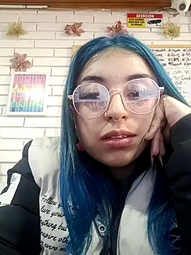 Snapshot of turolita_ chatting on February 15, 2025, 2:00 pm turolita online show from February 15, 2025, 2:00 pm