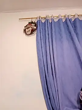 Snapshot of turolita_ chatting on March 3, 2025, 6:12 pm turolita online show from March 3, 2025, 6:12 pm