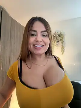 Snapshot of valeria2019hot chatting on February 18, 2026, 2:02 pm valeria2019hot online show from February 18, 2026, 2:02 pm