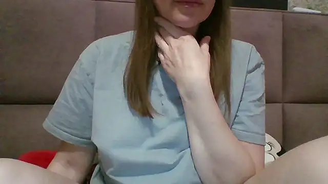 Snapshot of Sladkiegubki chatting on February 7, 2025, 8:11 am Sladkiegubki online show from February 7, 2025, 8:11 am