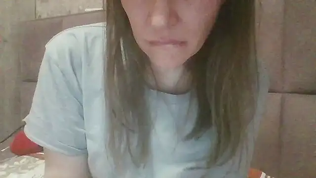 Snapshot of Sladkiegubki chatting on February 12, 2025, 1:19 am Sladkiegubki online show from February 12, 2025, 1:19 am