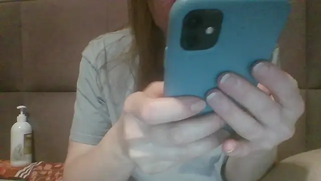 Snapshot of Sladkiegubki chatting on March 17, 2025, 11:54 pm Sladkiegubki online show from March 17, 2025, 11:54 pm