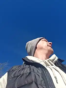 Snapshot of Maiki82 chatting on March 17, 2025, 2:12 pm Maiki82 online show from March 17, 2025, 2:12 pm