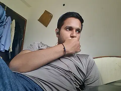 Jonrobinso online show from October 13, 2025, 5:51 am