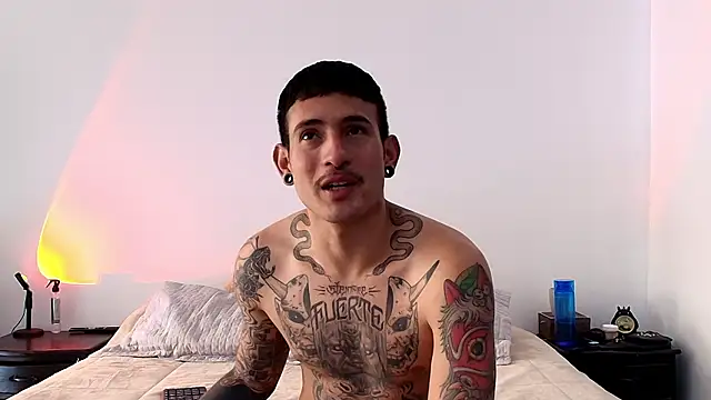 Snapshot of anika_lowen02 chatting on December 4, 2024, 3:21 pm anika lowen02 online show from December 4, 2024, 3:21 pm