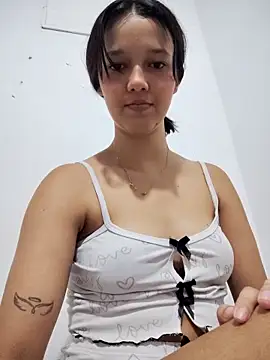  Denis sweet online show from October 17, 2025, 2:26 am