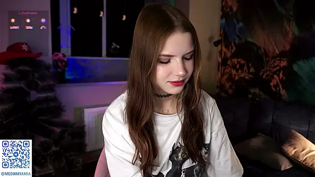 Snapshot of EvelyynLopez chatting on December 20, 2024, 2:16 pm EvelyynLopez online show from December 20, 2024, 2:16 pm