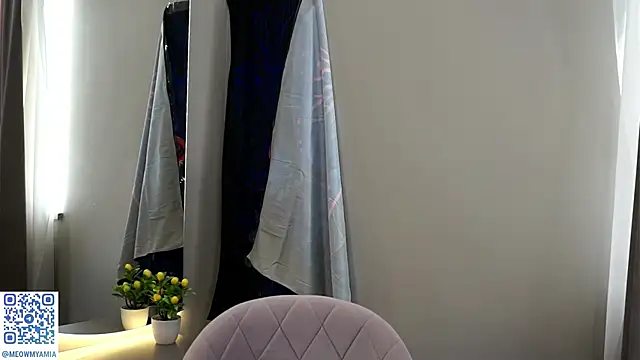 Snapshot of EvelyynLopez chatting on January 23, 2025, 6:39 am EvelyynLopez online show from January 23, 2025, 6:39 am