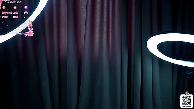 Snapshot of EvelyynLopez chatting on March 15, 2025, 9:52 am EvelyynLopez online show from March 15, 2025, 9:52 am