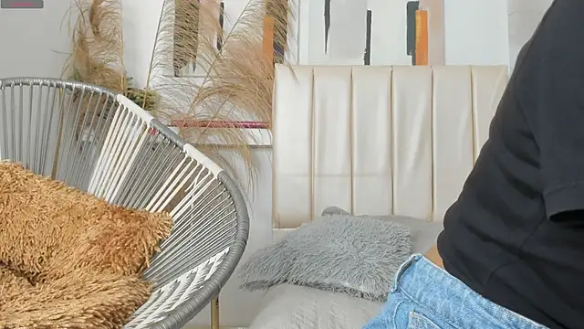 miranda villa online show from April 9, 2026, 12:21 pm