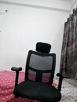 sanaya baby online show from March 31, 2026, 5:46 pm