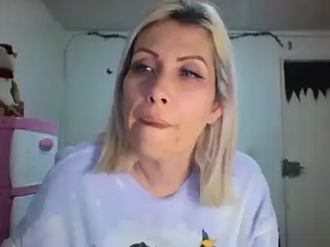 alixia81 online show from December 22, 2024, 10:36 pm