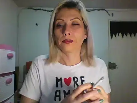 alixia81 online show from January 19, 2025, 9:44 am