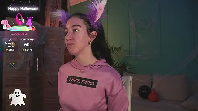 Belle Via online show from November 3, 2025, 10:16 am