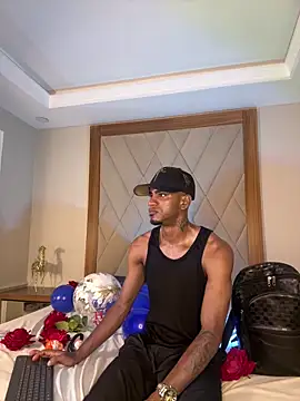 AaronCruz  online show from April 2, 2026, 9:01 pm