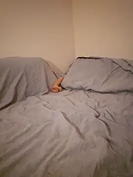 Snapshot of fox--3 chatting on November 7, 2025, 1:05 am fox--3 online show from November 7, 2025, 1:05 am