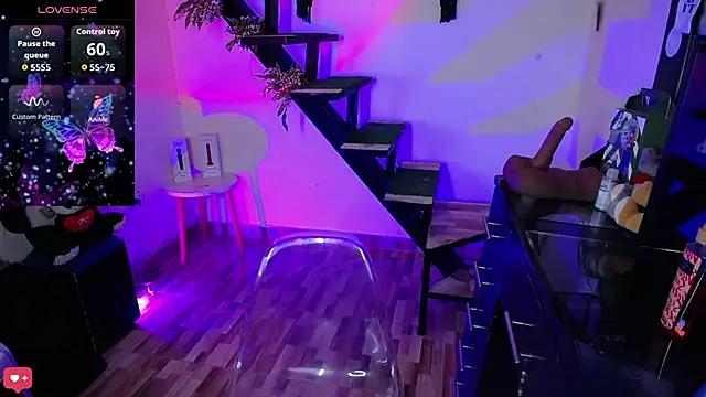 Kendall Gil online show from March 12, 2026, 8:37 pm