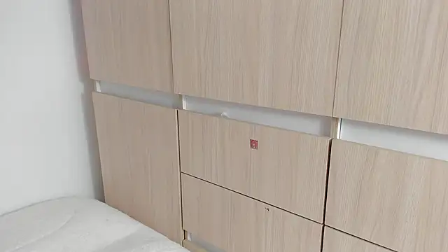 Snapshot of AlyRoses chatting on December 3, 2024, 10:18 pm AlyRoses online show from December 3, 2024, 10:18 pm