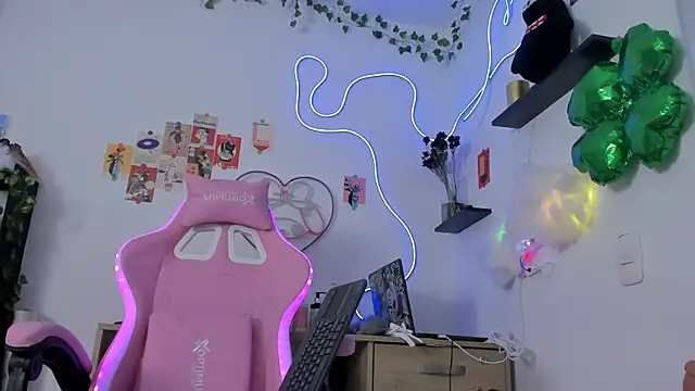 Snapshot of AlyRoses chatting on March 23, 2025, 12:15 am AlyRoses online show from March 23, 2025, 12:15 am