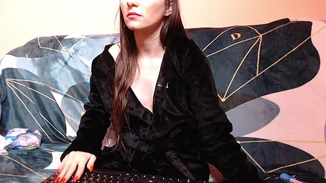 AlmaQueen online show from December 28, 2024, 12:56 pm
