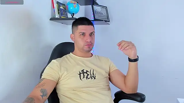 Snapshot of Jacoob19_ chatting on October 14, 2025, 11:44 am Jacoob19 online show from October 14, 2025, 11:44 am