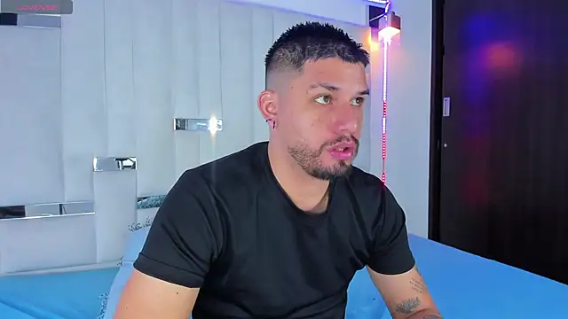 Snapshot of Jacoob19_ chatting on November 13, 2025, 12:48 pm Jacoob19 online show from November 13, 2025, 12:48 pm